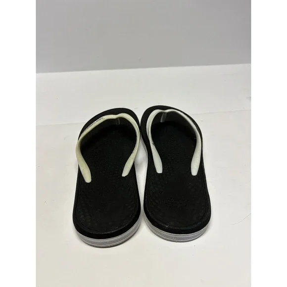 New Balance W6076 Women's Beach & Pool Flip Flops Size 8 Black White - Picture 3 of 7